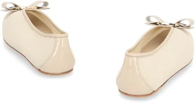 Ferragamo Bow Mesh Round Toe Ballet Flats In Grey