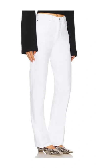 Frame The Vertical In White