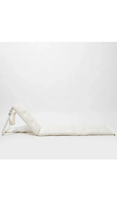 Sunnylife Reclining Beach Chair In Cream