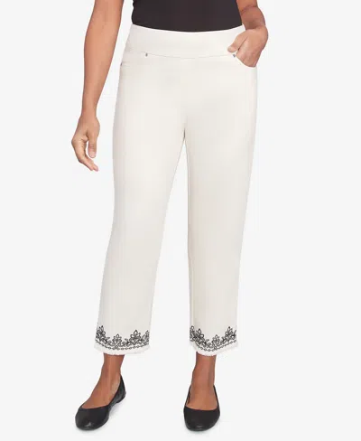 Alfred Dunner Women's Natural Instinct Classic Cuffed Medallion Ankle Pants In White