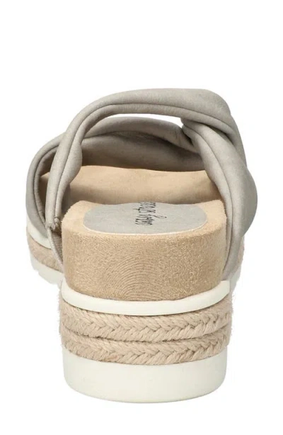 Easy Street Womens Ja Wedge Sandals In Grey