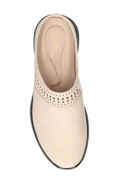 Easy Street Patrice Womens Bike Closed Toe Mules In Neutral