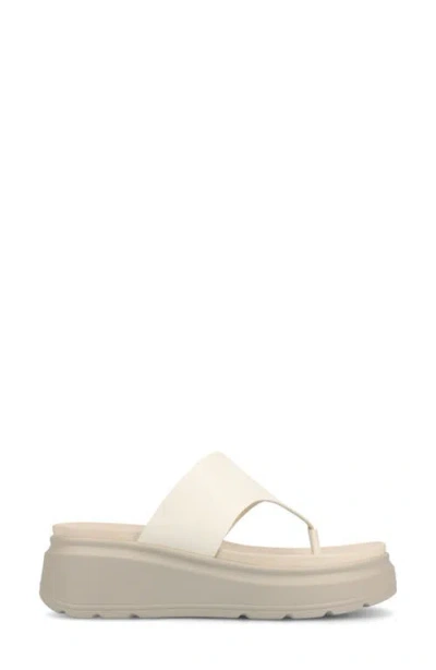 Journee Collection Women's Carah Thong Platform Wedge Sandals In White