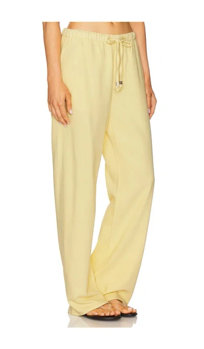 Rag & Bone Ultra Featherweight Logan Beach Pants In Lemon