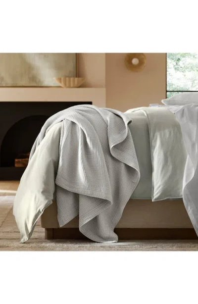 Boll & Branch Dream Throw Blanket In Mist
