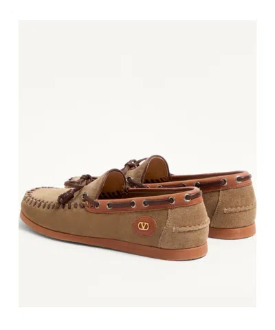 Valentino Garavani Palm Avenue Crust Leather Boat Shoes In Brown