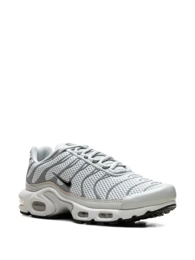 Nike Air Max Plus "light Silver" Sneakers In White