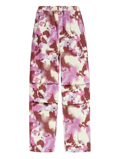 A Bathing Ape Camouflage-print Trousers In Rosa