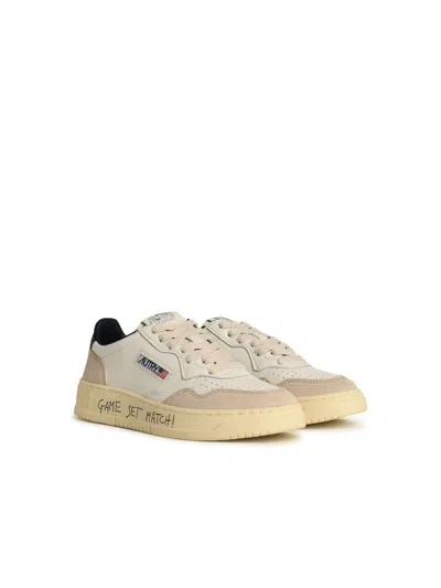 Autry Sneakers In White And Blue Leather In White