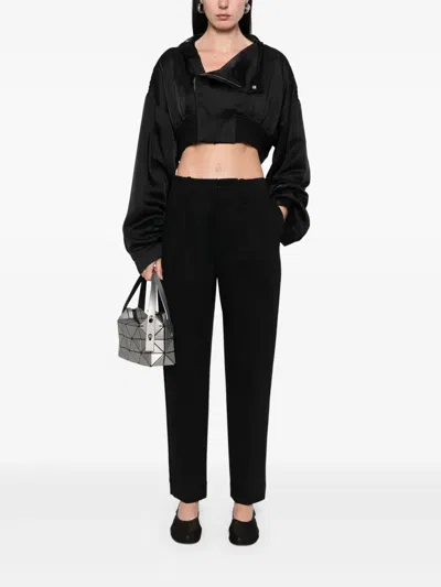 Issey Miyake Edge Ensemble Trousers In Schwarz