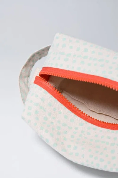 Dance Happy Incana Dopp Kit In Mint