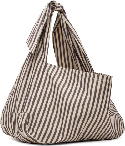 Sc103 Taupe & Off-white Cocoon Sac Tote In Net