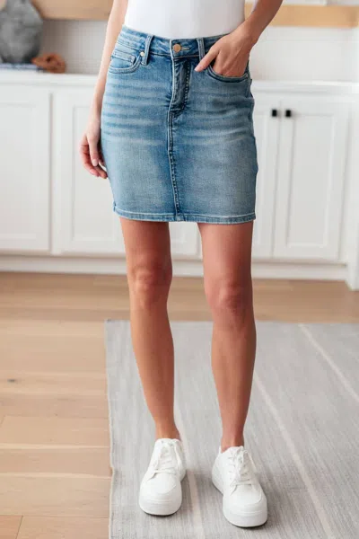 Judy Blue Haley High Rise Control Top Skirt In Medium Wash In Multi