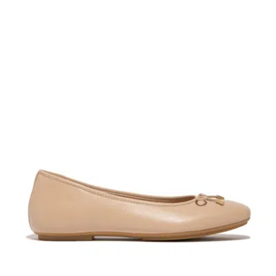 Fitflop Women Delicato Bow Soft Leather Ballet Flat In Classic Beige In Multi