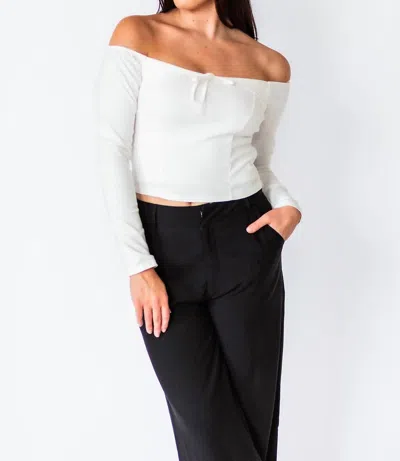 FALCON PARK REIGN OFF THE SHOULDER TOP IN WHITE 