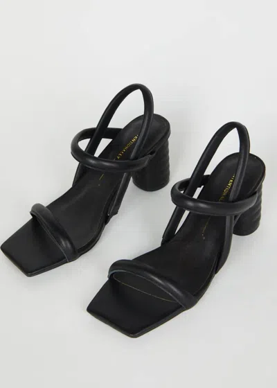 INTENTIONALLY BLANK WOMEN'S KIFTON HEEL IN BLACK 