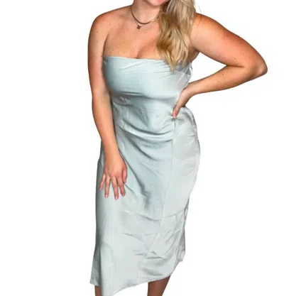 Le Lis In Your Dreams Strapless Midi Dress In Light Blue In Blue
