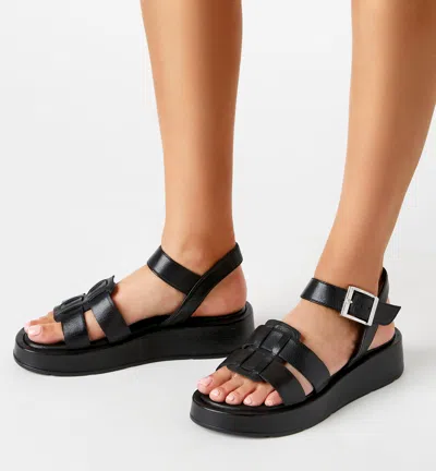 La Canadienne ?variant=43355663663241&country=us In Black