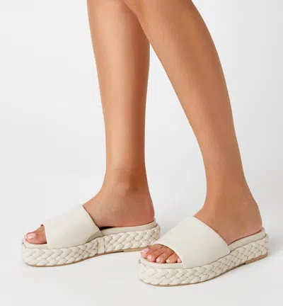 La Canadienne ?variant=43320325210249&country=us In Off White