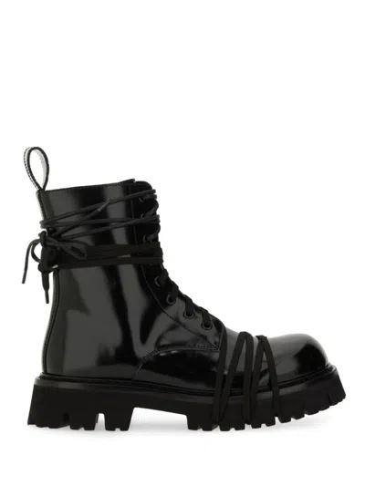 Moschino Glossy Leather Lace-up Boot With Sole In Black