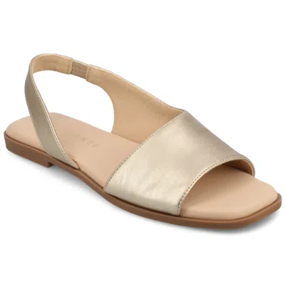 Journee Collection Journee Women's Brinsley Medium And Wide Width Flat Sandals In White