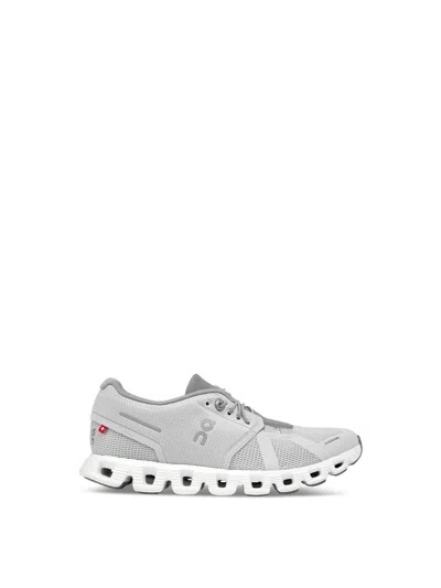 On Cloud 5 Trainers, Size 6 In Multicolor