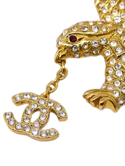 Pre-owned Chanel 2001 Cc Eagle Brooch In Gold