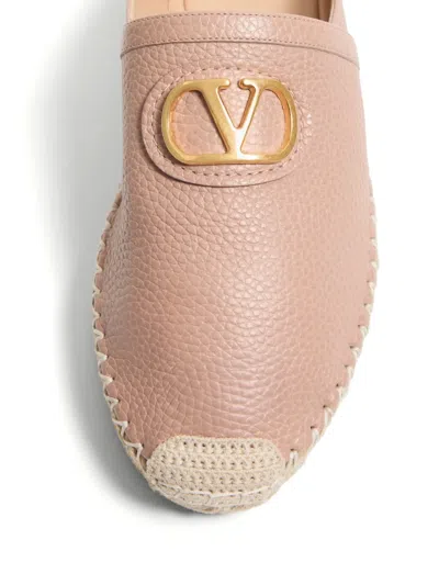 Valentino Vlogo Signature Grainy Leather Mule In Pink