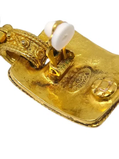 Pre-owned Chanel 1994 Drop Earrings In Gold