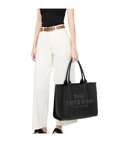 Marc Jacobs Lettering Shoulder Bag In Black