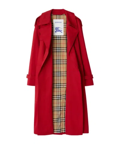 Burberry Castleford Cotton Gabardine Trench Coat In Currant