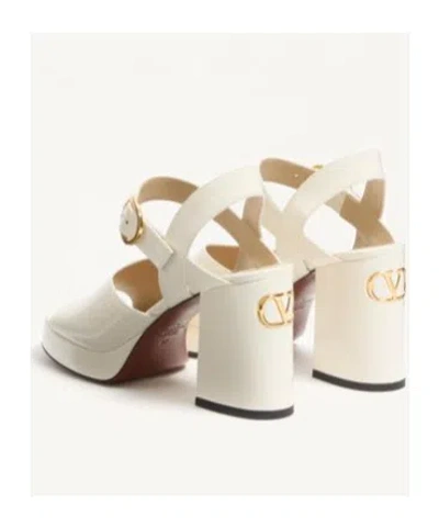 Valentino Sandalo Con Plateau Fawcette In Vitello Abrasivato 100mm In Ivory White