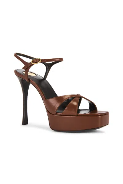 Saint Laurent Debbie Platform Sandals In Smooth Leather In Aesthetic Brown