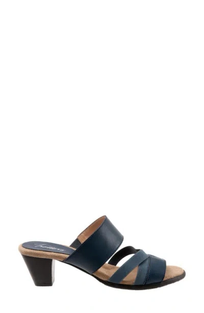 Trotters Maxine Slide Sandal In Navy