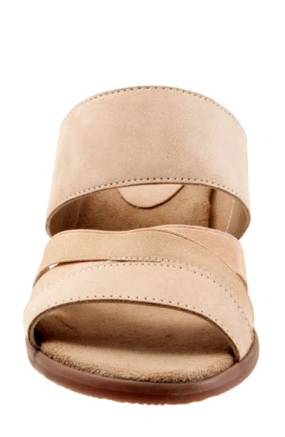 Trotters Maxine Womens Leather Slip On Mule Sandals In Sand Nubuck