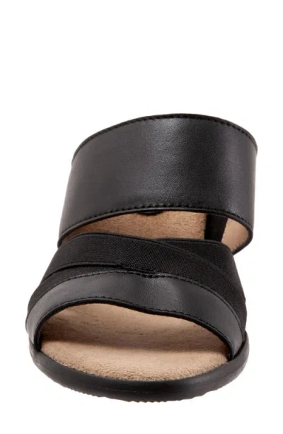 Trotters Maxine Slide Sandal In Black/tan