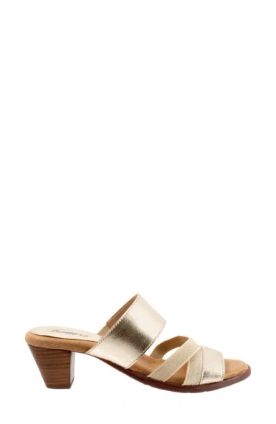 Trotters Maxine Slide Sandal In Gold Metallic