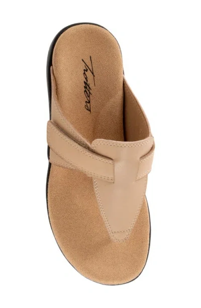 Trotters Robin Flip Flop In Beige