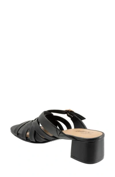 Trotters Lauri Woven Slide Sandal In Black
