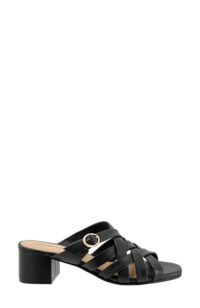Trotters Lauri Woven Slide Sandal In Black