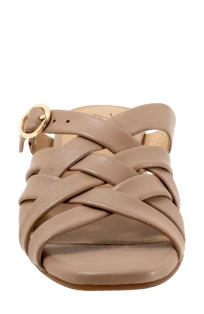 Trotters Lauri Woven Slide Sandal In Taupe