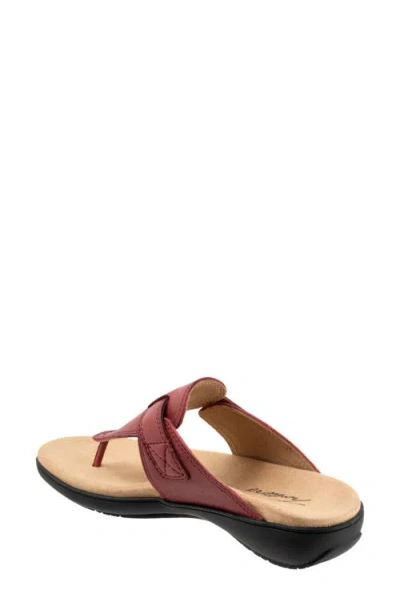 Trotters Robin Flip Flop In Dark Red
