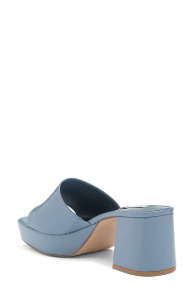 Steve Madden Troyye Platform Sandal In Blue