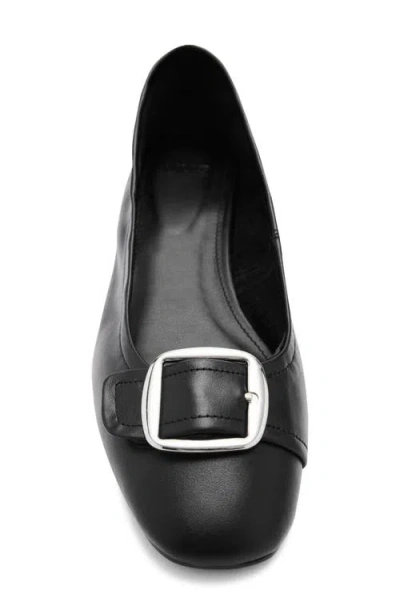 Mango Buckle Pump In Black