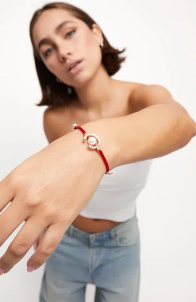 Unode50 Sterling Silver-plated Red Thread Bracelet With Shell Pearl Accessory In Silver