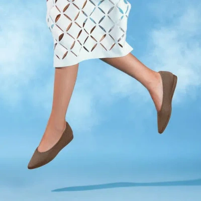 Vivaia Lightweight Pointed-ballet Flats In Espresso