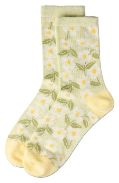 Memoi Daisy Pointelle Crew Socks In Mint