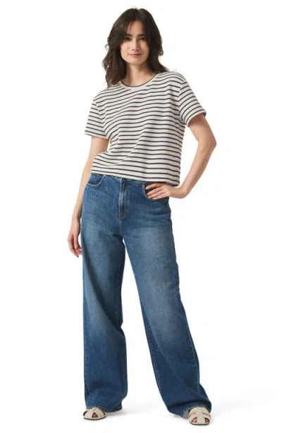 Splendid Stripe Boxy Crop T-shirt In Navy/white