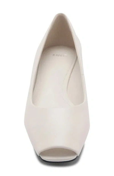 Mango Open Toe Pump In White