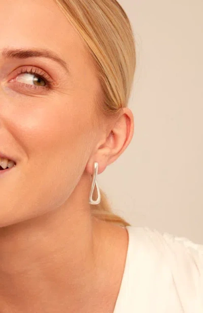 Unode50 Sterling Silver-plated Link Shaped Earrings In Metallic